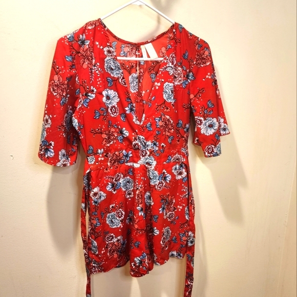 Japna red floral Casual One Piece Tie Back  romper size s - Picture 1 of 14